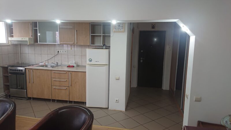 Nicolae Grigorescu, 1 minut metrou,